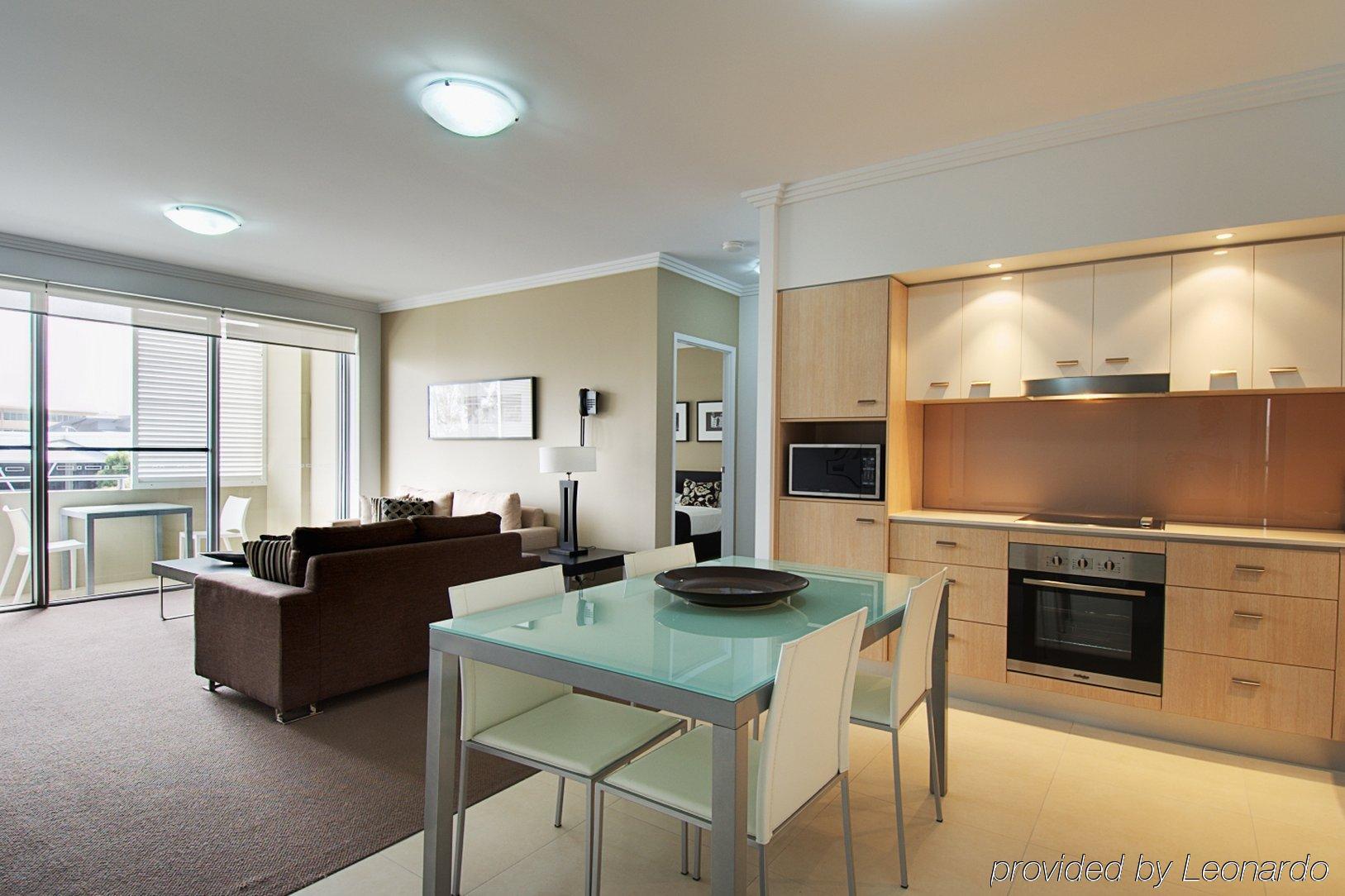 Chancellor Executive Apartments Гоулд Коуст Стая снимка