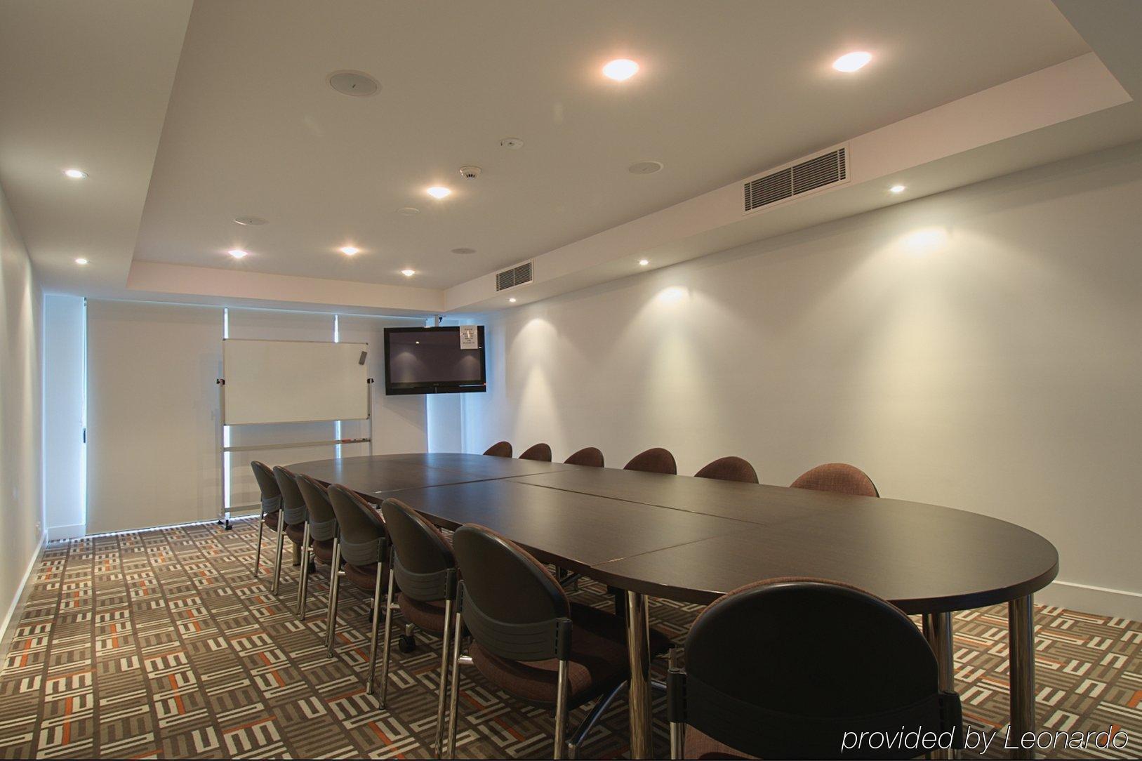 Chancellor Executive Apartments Гоулд Коуст Бизнес снимка