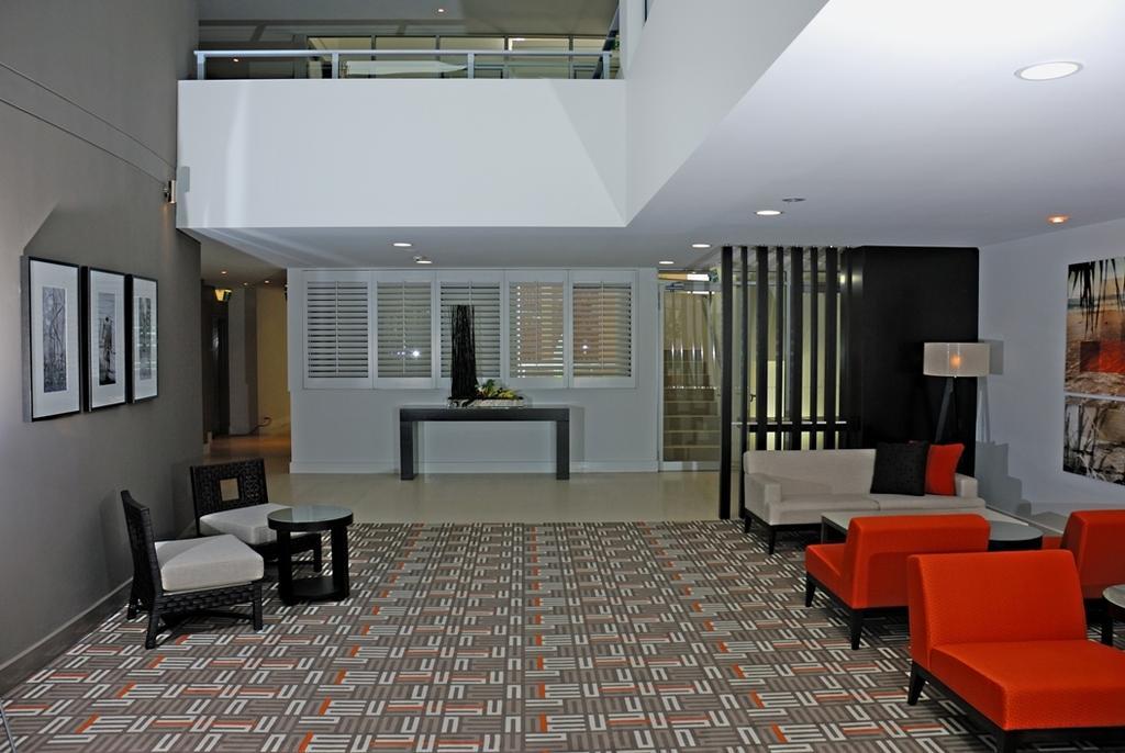 Chancellor Executive Apartments Гоулд Коуст Интериор снимка
