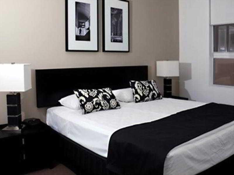 Chancellor Executive Apartments Гоулд Коуст Екстериор снимка